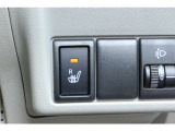運転席にシートヒーター装備で、寒い日の快適に運転できます(^^♪