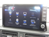 ナビゲーションはギャザズ9インチメモリーナビ(LXM-242ZFNi)が装着されております。AM、FM、フルセグTV、Bluetoothがご使用いただけます。
