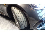 メルセデスの認定中古車「サーティファイドカー」では、万一お車が故障した場合も、ご購入後1年間もしくは2年間※は走行距離にかかわらずメルセデス・ベンツ正規サービスネットワークで無料修理いたします