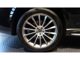 メルセデスの認定中古車「サーティファイドカー」では、万一お車が故障した場合も、ご購入後1年間もしくは2年間※は走行距離にかかわらずメルセデス・ベンツ正規サービスネットワークで無料修理いたします