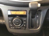 温度を設定すれば、自動で車内の温度管理をしてくれる優れものです♪ATミッションで運転楽々