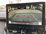 バックガイドモニターで、後方を確認しながら安心して駐車することができます。運転初心者も熟練者も必須の機能ですよ!