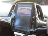 車庫入れもお任せのバックカメラ付き!