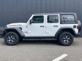ショールームでは、認定中古車に加え、最新のニューモデルも各種取り揃えております。見学や試乗はもちろん、専門スタッフによるアドバイスなど、様々なサービスを通して、「ジープのある生活」をご体感いただけます