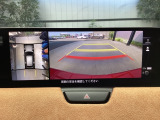 狭い場所での駐車やすれ違いなどでより的確な運転操作に役立つ360°シーセルービューモニターが装備されています。