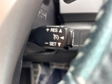 【クルーズコントロール】高速道路もラクラク走行。アクセルを離しても一定速度で走行ができ、長距離運転時の負担を軽減!加速・減速も簡単なスイッチ操作で調整できます。