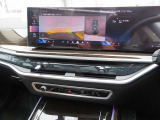 ◆iDriveを装備。操作系統をディスプレイから独立させることで、人間工学に基づいた最適な運転環境を実現しております。◆