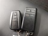 RAV4 2.5 ハイブリッド G E-Four 4WD 