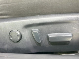 【パワーシート】スイッチ一つで簡単にシートの微調整が可能!電動だから力もいりません!快適なシートポジションにセットして、快適なドライブをお楽しみください。