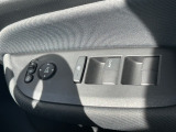 運転席窓操作部スイッチの画像です。