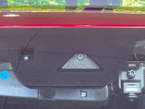 【スマートブレーキサポート】走行中に前方の車両等を認識し、衝突しそうな時は警報とブレーキで衝突回避と被害軽減をアシスト。より安全にドライブをお楽しみいただけます。