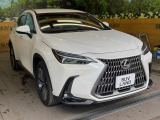 大好評のボディコーティング「弾スプラッシュコート」もご納車までに施工可能。通常のガラスコートと異なる、耐久年数6年の無機質ガラスコーティングが、ボディをキレイな状態に保ってくれます。