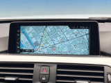 ●純正ナビ:一体感のあるナビは、高級感ある車内を演出してくれます。Bluetooth再生などオーディオ機能も充実しておりますので、運転もより楽しめます♪