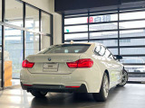 BMWのメカニックによる、100項目の納車前点検エンジン、ミッション、マフラー、電気系統やコンピュータなどを詳細に点検します。交換基準の部品があれば、純正部品を使用し整備した後にお客様にお渡しします。