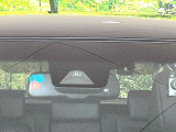 【トヨタセーフティセンス】走行中に前方の車両等を認識し、衝突しそうな時は警報とブレーキで衝突回避と被害軽減をアシスト。より安全にドライブをお楽しみいただけます。