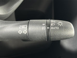 【オートライト(AUTO)】外の明るさをシステムが感知して、自動でヘッドライトが点灯します!ヘッドライトをつけ忘れを防ぐ便利機能です。