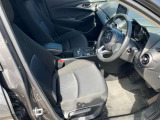 とっても広々とした運転席です。