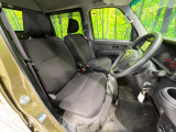 運転席シート廻りは使用感も少なく、良好な状態となっています。丁寧に使われていたことがよくわかりますね。