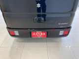 後退時ブレーキサポート・後方誤発進抑制機能センサーです。リヤバンパーに設置された超音波センサーが車両後方の状況を検知し各種制御を行います。またパーキングセンサー機能がブザーで危険をお知らせします♪