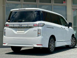 人気のエルグランドが入庫しました。是非現車を見にご来店下さい。