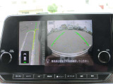 狭い道でのすれ違い、左側のガードレールや側溝が見えないと不安になりませんか?アラウンドビューモニターならバックカメラに加え、発進時に前方や周囲の確認、すれ違い時の助手席側下方の確認も出来て安心です♪