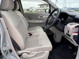 納車整備ついても第三者機関の指定工場で分解記録(法定整備)を実施し、車検を基準に不具合箇所、消耗部品は改善して納車させていただきます。