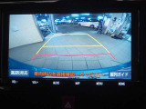 バックガイドモニターで、後方を確認しながら安心して駐車することができます。運転初心者も熟練者も必須の機能ですよ!