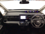 【前方視界】開放的な前方視界!運転がしやすく疲れにくいです♪窓が大きく、見通しがとっても良いおクルマですよ♪