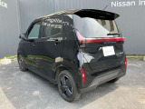 紫外線をカットし車内のプライバシーも守ってくれるプライバシーガラスも装備!