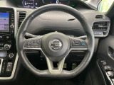 【純正革巻きステアリング】上質な革を使用することで、手にしっかり馴染みとても運転しやすいハンドルです♪