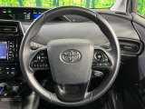 【純正革巻きステアリング】上質な革を使用することで、手にしっかり馴染みとても運転しやすいハンドルです♪