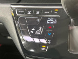 【オートエアコン】一度お好みの温度に設定すれば、車内の温度を検知し風量や温度を自動で調整。暑い…寒い…と何度もスイッチ操作をする必要はありません。快適な車内空間には必須の機能ですね♪