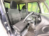 運転席シート廻りは使用感も少なく、良好な状態となっています。丁寧に使われていたことがよくわかりますね。