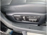 パワーシート搭載。微妙な調整が手軽にでき、ピッタリのポジションで運転することが可能です。