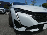 新車に付保している新車保証(初回車検満了時まで)を継承してご納車致します。 保証継承費用は本体車両価格の中に含まれております。