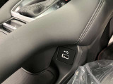 【ホンダカーズ鈴鹿 玉垣店】です。天候を気にせずじっくりご覧いただけます。