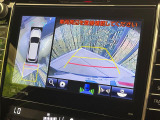 【パノラミックビューモニター】専用のカメラにより、上から見下ろしたような視点で360度クルマの周囲を確認することができます☆死角部分も確認しやすく、狭い場所での切り返しや駐車もスムーズに行えます。