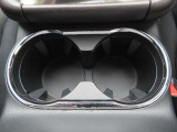 ☆運転席と助手席には500mlのペットボトルが入るドリンクホルダーがあります☆