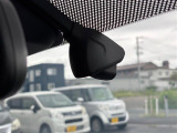 【ドライブレコーダー】映像・音声などの運転中の記録を残します。事故などを起こした起こされた時の証拠になりえますので、もしも時でも安心ですね。