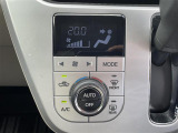 気になる車はすぐにお問い合わせください!画面右側の0066から始まる無料ダイヤルからお問い合わせ下さい!専門スタッフがお車のご質問にお答えいたします!