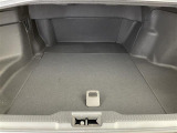 【トランク】積み込みやすくて、たっぷり積める荷室です。シートアレンジできるものは、乗車人数と荷物の量や大きさによってシートを動かすことができるので、より快適なドライブが可能です!