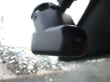 映像と音声で運転を記録してくれるので万が一の時にも安心です。