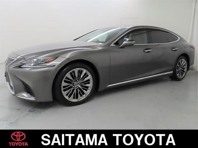 LS500 エグゼクティブ 4WD