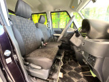 運転席シート廻りは使用感も少なく、良好な状態となっています。丁寧に使われていたことがよくわかりますね。