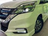 【LEDヘッドライト】悪天候や夜間走行時も良好な視界を確保し安心して運転できる高輝度LEDヘッドライトを装備!点灯速度が早く、消費電力も抑えられています。