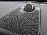 メーカーオプション360,000円相当のBowers&Wilkinsプレミアムサウンド・オーディオシステム(1,400W、19スピーカー)サブウーファー付が装着車両