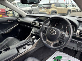 納車前に内外装のクリーニングをいたします。各種コーティング(別途有料)もご用意しておりますので、是非ご相談ください。