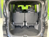 普段のお買い物や通勤、送迎等に十分な荷室スペースを確保しております。セカンドシートを倒すと、大きな荷物の積載も可能です♪
