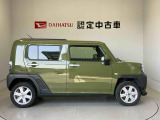車両右側面からの写真になり。車をご覧になりたい時はお気軽に最寄りの店舗へご相談下さい。