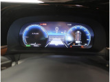 メーター中央には、マルチインフォメーションディスプレイを塔載しています。運転をサポートする情報を表示してくれます☆